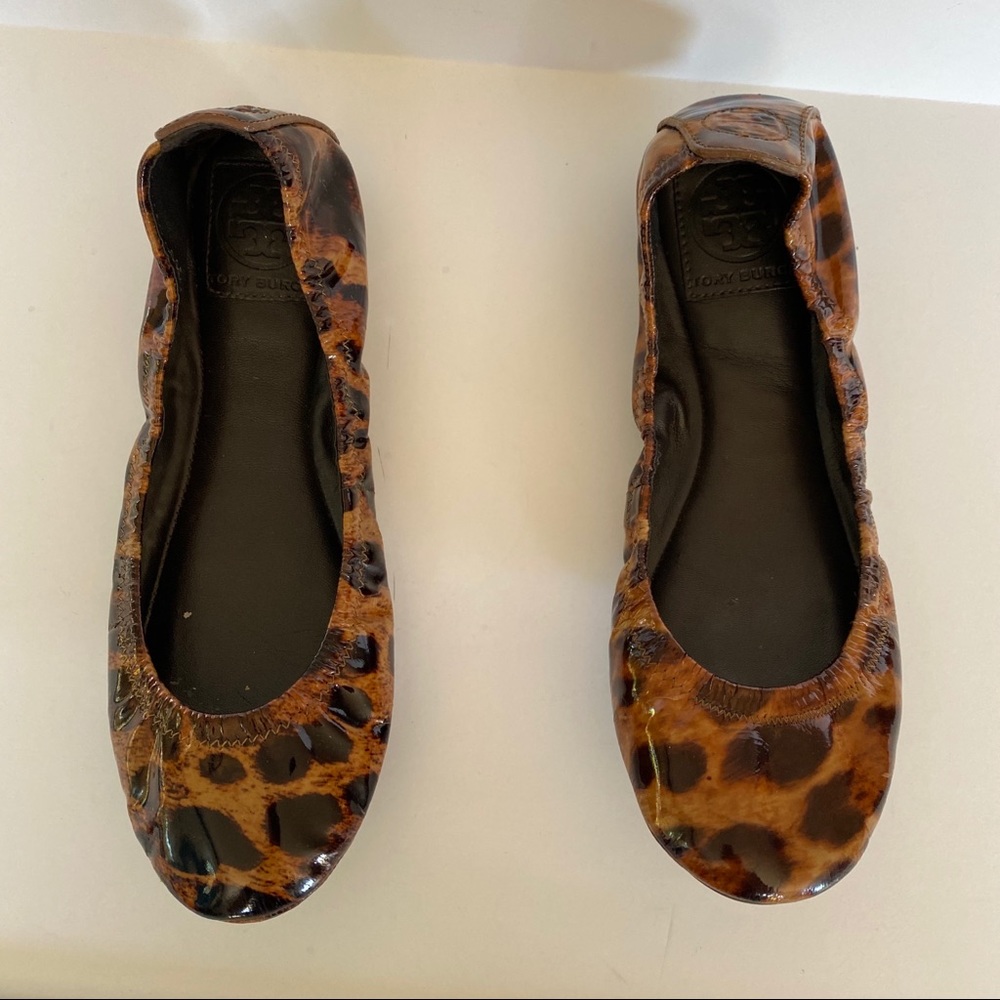 TORY BURCH Leopard Patent Flats Round Toe 6.5 - Picture 1 of 9